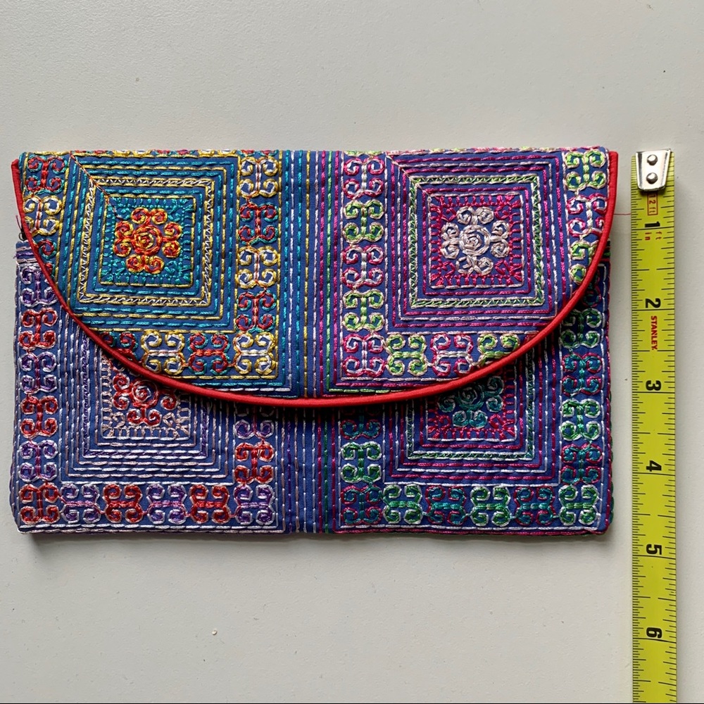 Embroidered Wallet - Picture 5 of 7